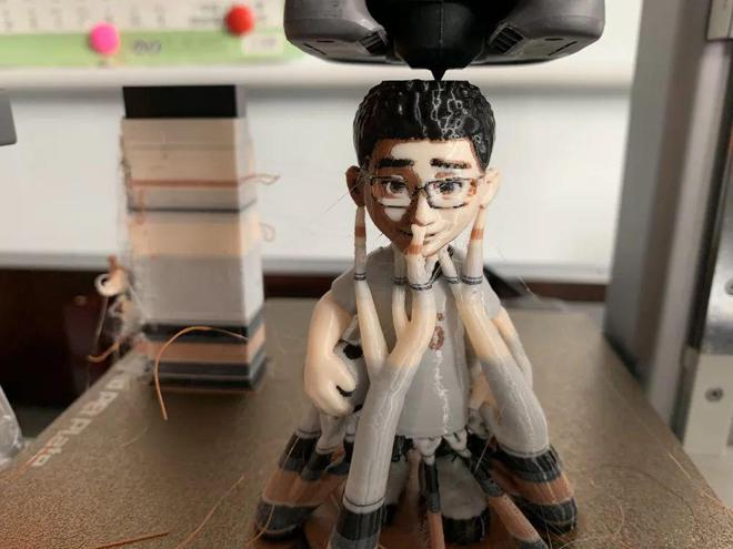 腾讯元宝AI大模型进入3D领域用照片就能生成3D打印级的人偶极大降低建模成本(图5)