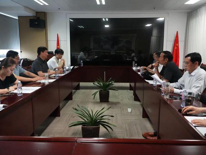 2024河南职业教育数字化转型专项研究启动会议在学会召开