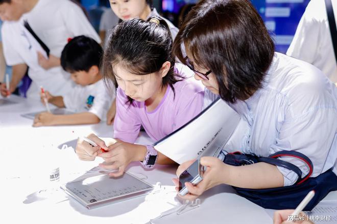 AI技术推动学习平板市场分化小猿学练机跃居榜首(图2)
