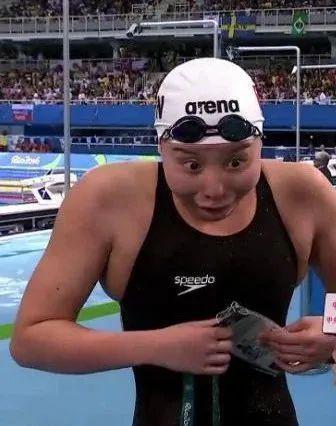 九游娱乐：“7个矮小男子和1个漂亮姑娘”在AI眼里会是怎样的故事？2024年诺贝尔物理学奖揭晓(图2)