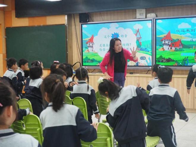 星洋学校承办苏州工业园区易加智慧课堂教学展示活动