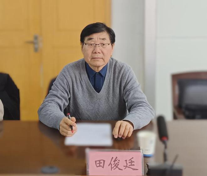 职业教育数字化转型专项研究河南工作组一行赴濮阳片区开展调研(图2)