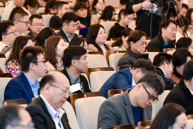 复旦牵头53位学者打造！国内首部《人文社会科学智能发展蓝皮书》发布(图11)