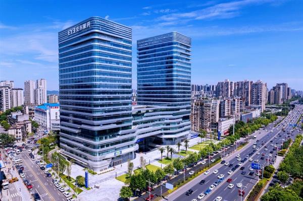 “睛”准升级满血焕新——联想AI一体机赋能爱尔眼科本地部署满血版DeepSeek