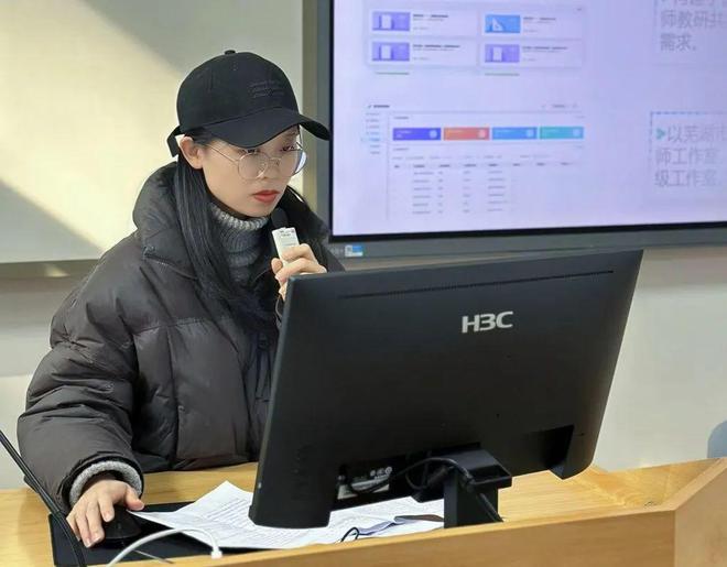 九游娱乐文化：推动教师从适应数字化向引领数字化跨越——《教师学习报告》工作推进会在成都举行(图7)