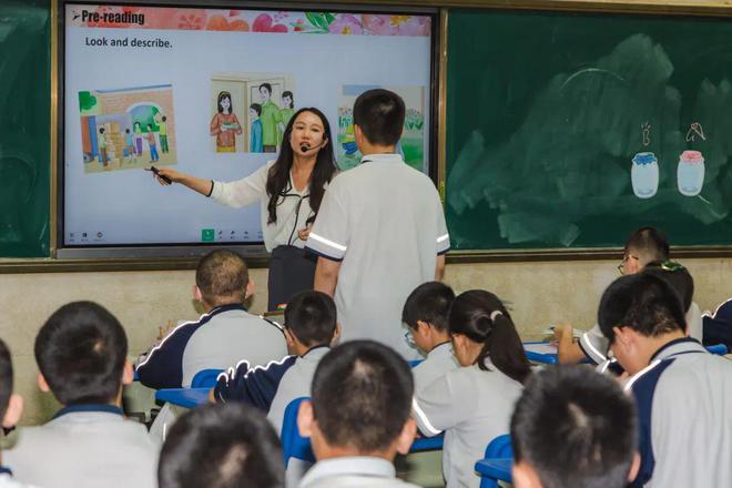 聚焦教育数字化探索单元整体教学——中国教师报课改中国行（英语）公益教研会在莆田举办(图7)