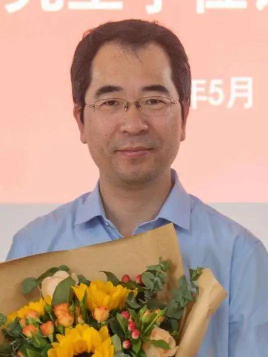 技术赋能教育智慧点亮未来！广西教育技术学学会人工智能专题培训正式启动(图6)