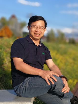 技术赋能教育智慧点亮未来！广西教育技术学学会人工智能专题培训正式启动(图8)
