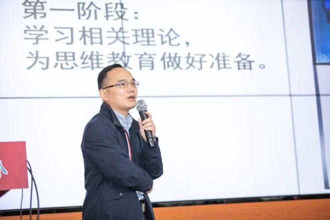 躬耕教坛二十六载匠心筑梦育英才上海市特级教师李伟的教育深耕之路