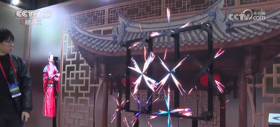 九游娱乐：显示产业质量领跑大“显”身手“屏”借“AI+”硬实力闯出全球大市场(图3)