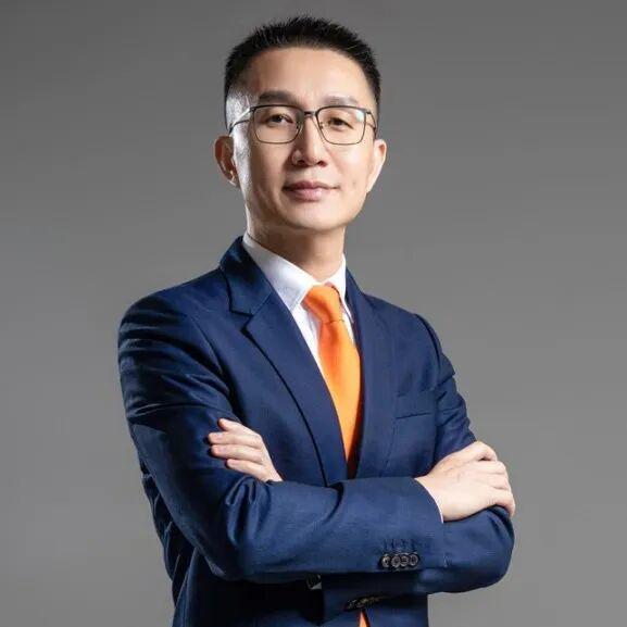 九游娱乐文化：80后福建女首富接班了！(图6)