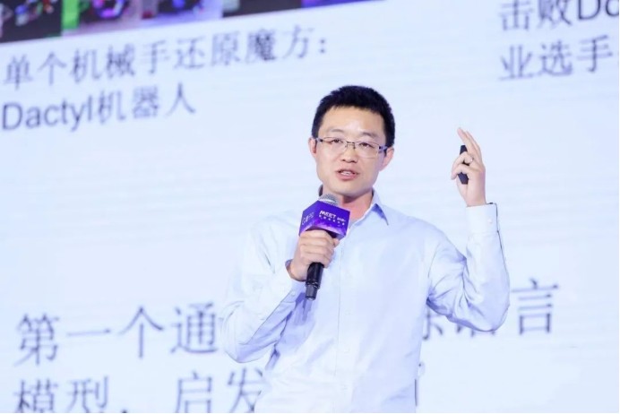 智谱、MiniMax上市“背靠背”全球大模型公司们已走上不同牌桌(图3)