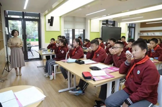 九游娱乐文化：奋进五年教育答卷以数赋能上海教育数字化转型实现新跨越(图2)